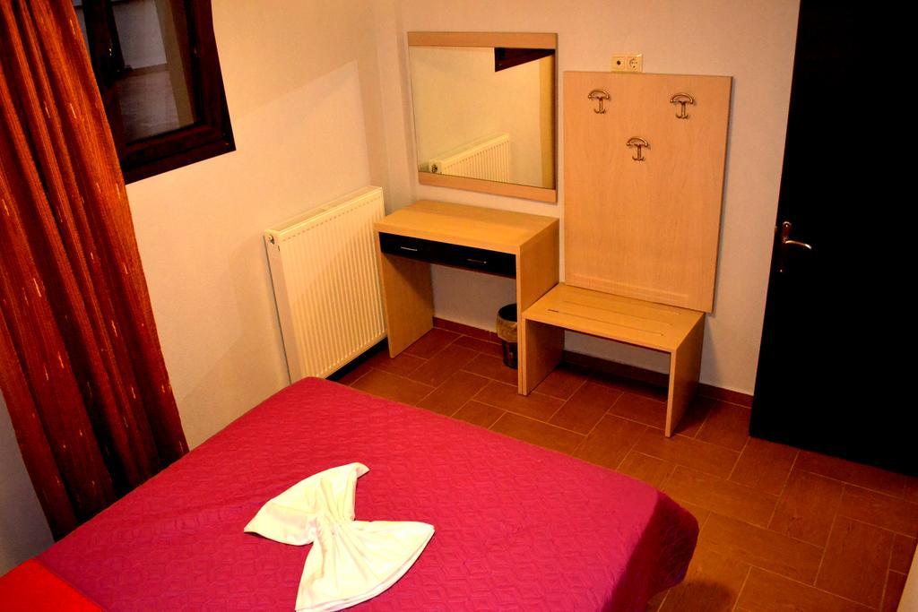Αmalia Lux Villas Vrasná Zimmer foto
