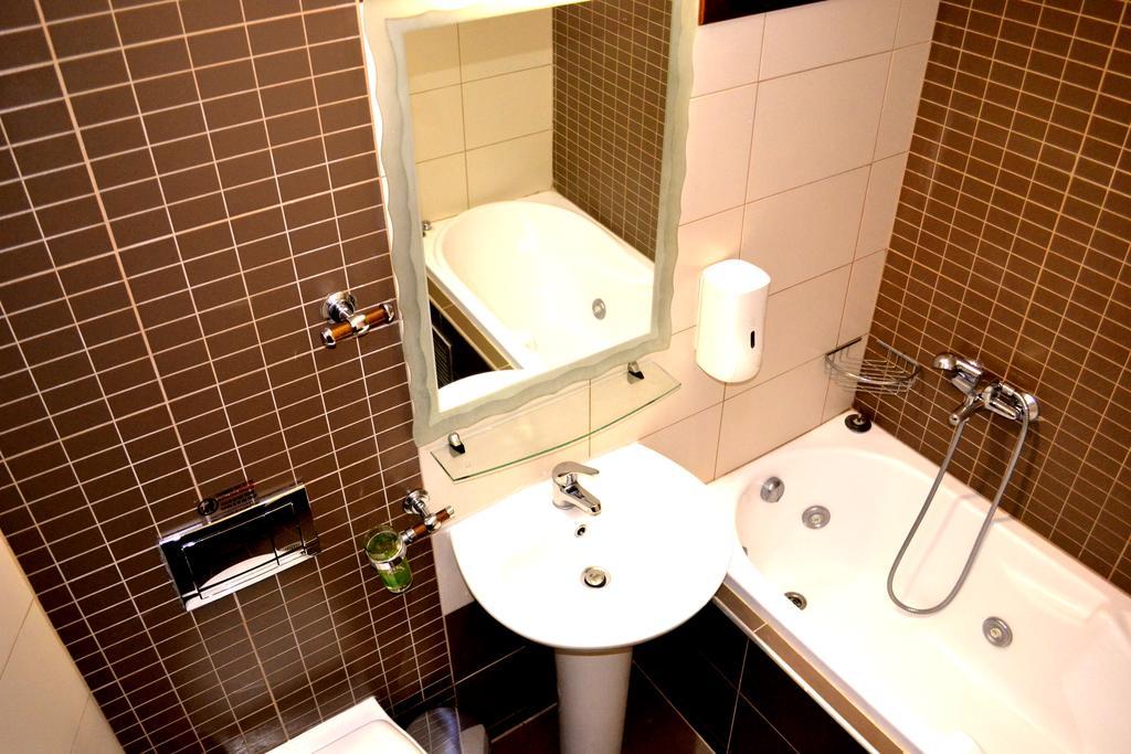 Αmalia Lux Villas Vrasná Zimmer foto